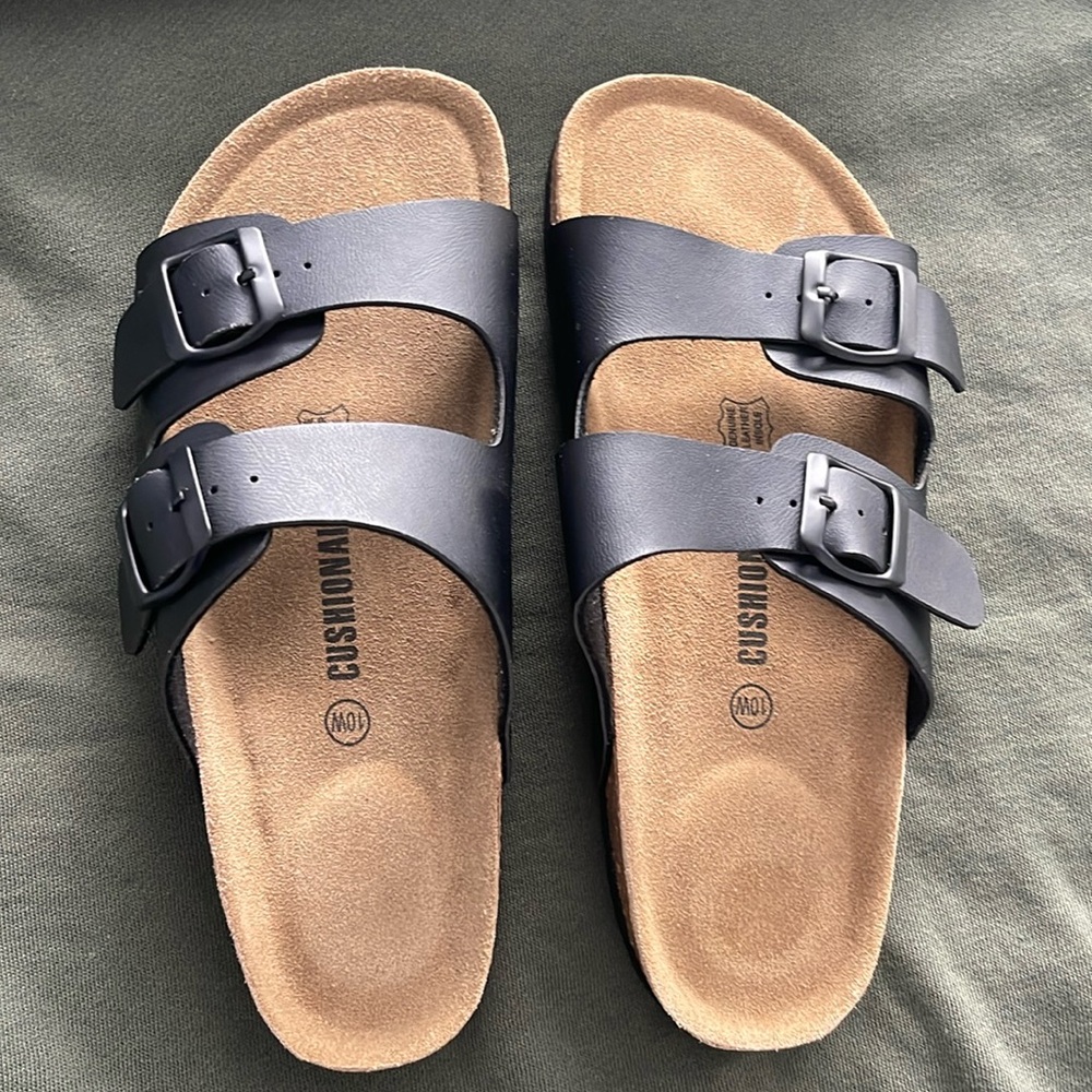 CushionAire black sandals size 10